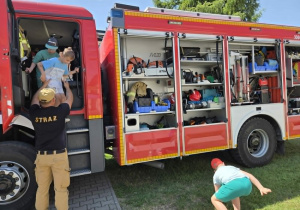 Pokaz wozu strażackiego.