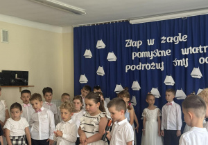 5-latki żegnają starszych kolegów.
