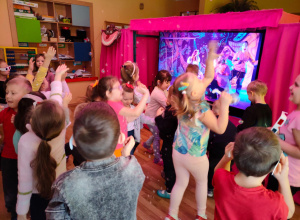 "Alicja w Krainie Czarów".