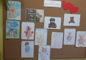 "Przyjaciele pluszowego Misia" - rysunki misiów wykonane przez dzieci z grupy "Słoneczka".