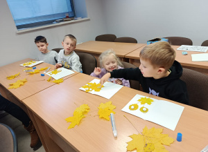 Jesienne bajki w bibliotece pedagogicznej