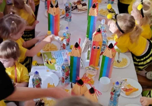 Poczęstunek maluszków.