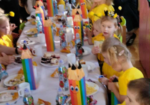 Poczęstunek maluszków.