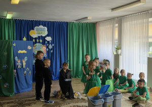 Przedstawienie o Ziemi-naszej planecie.